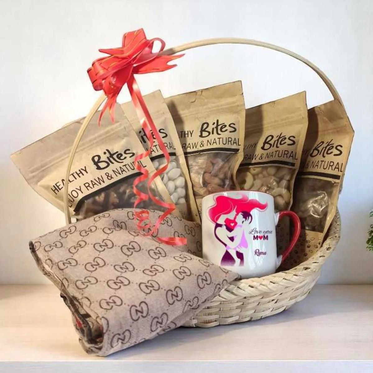 CUSTOMIZED GIFTS
